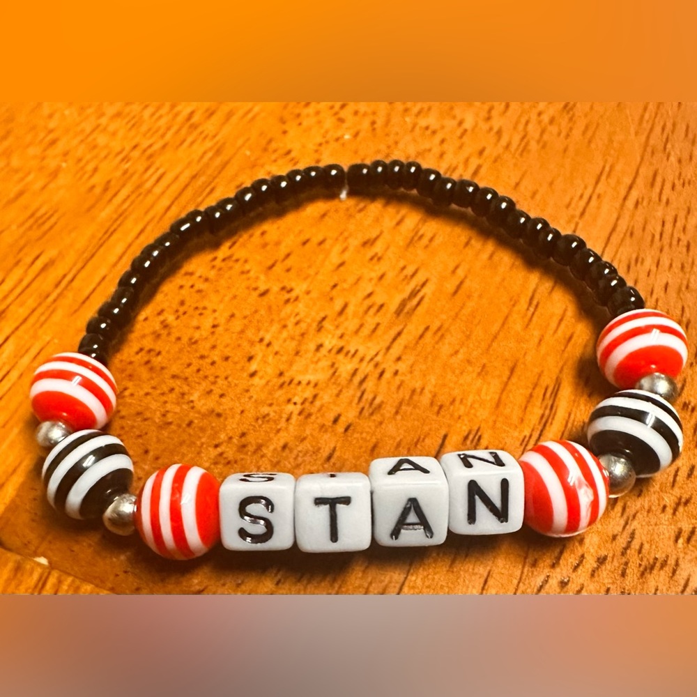 HANDMADE STRETCHY BEADED FRIENDSHIP BRACELET “STAN”